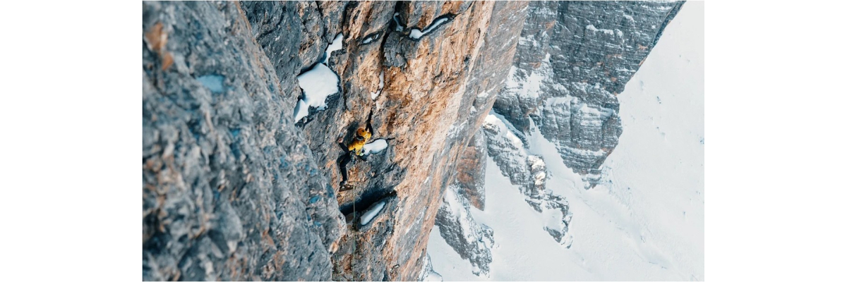 Coole Winter Solo Begehung von Simon Gietl in der Nordwand der großen Zinne - 